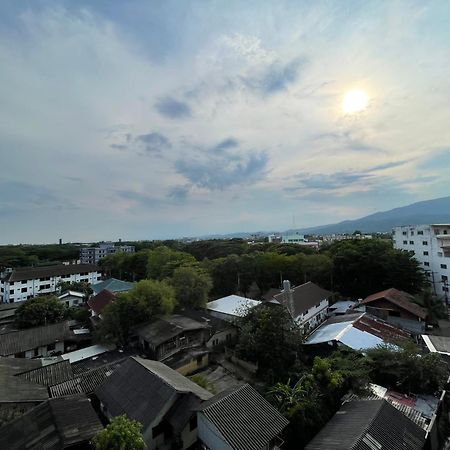 The Astra Sky River Condo Чиангмай Екстериор снимка