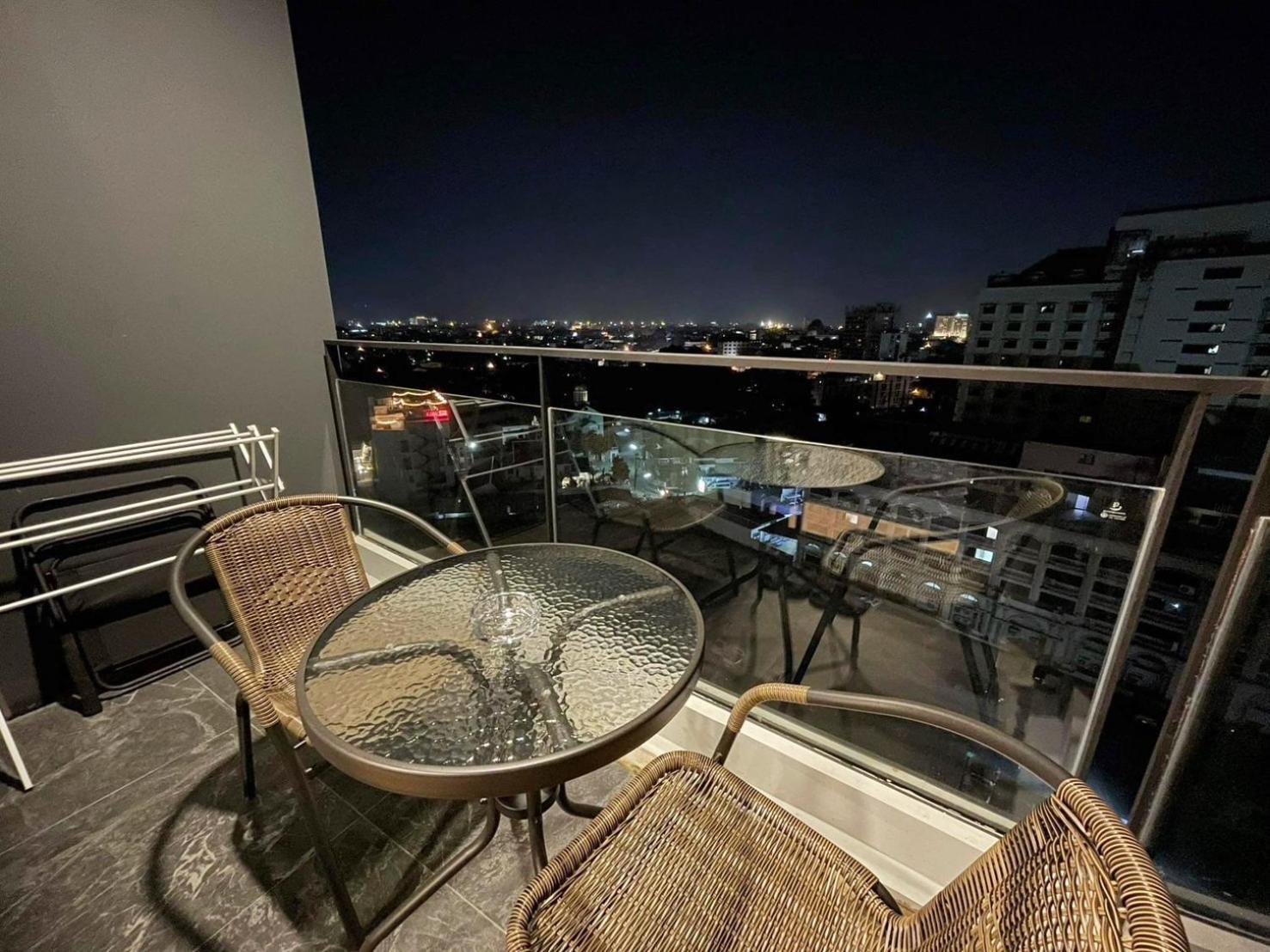 The Astra Sky River Condo Чиангмай Екстериор снимка